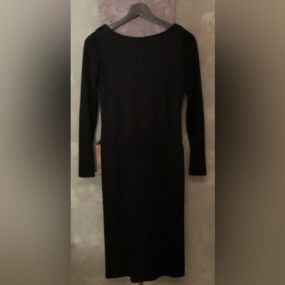 Victor Costa Dresses & Skirts - Black Victor Costa designer plunge back knit dress size 6.